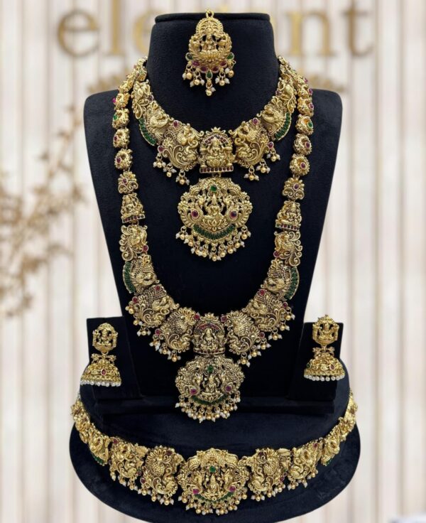 Discover exquisite South Indian temple antique bridal jewellery featuring handcrafted necklace, majestic haram, elegant earrings, traditional tikka, and ornate hip chain.