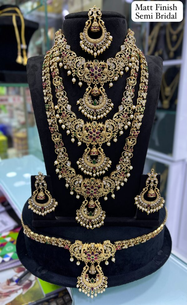 ANTIQUE BRIDAL SET