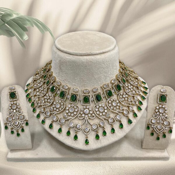VICTORIAN CHOKER SET GREEN